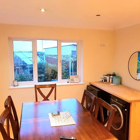 Specious 3Bed Property With Parking & Large Garden Aveley Exterior foto